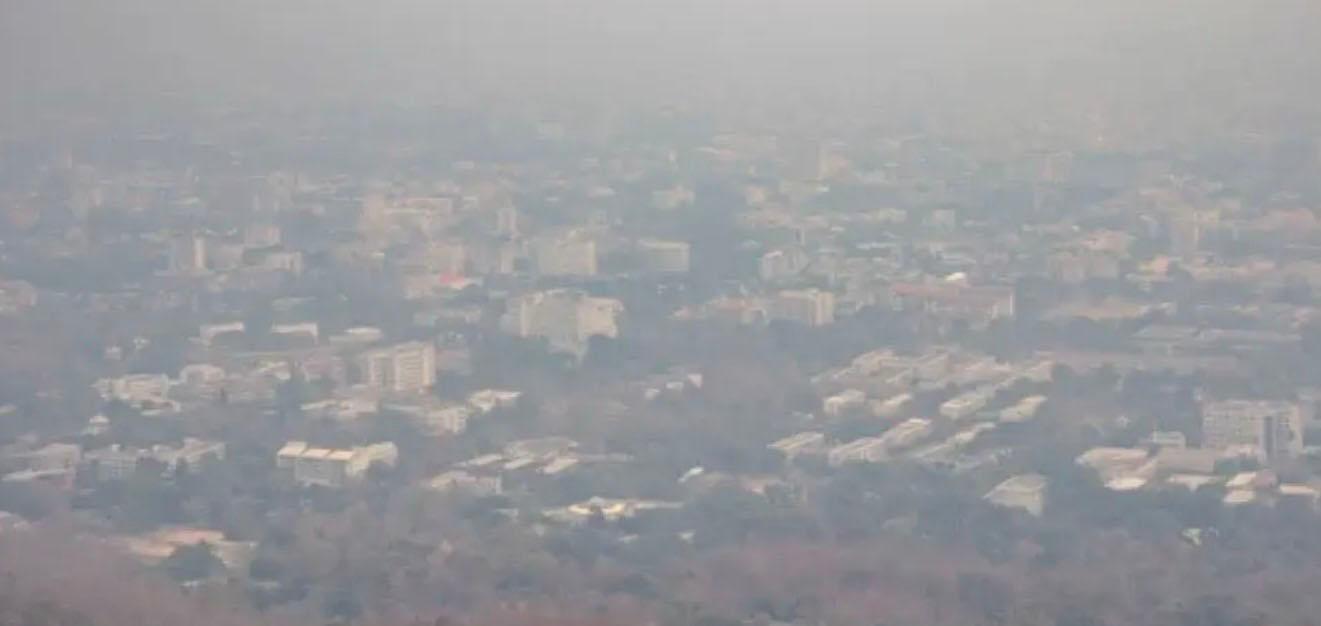 Ville thaïe polluée 