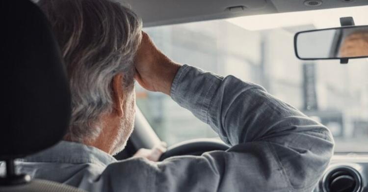 Mal de tête ou AVC ou volant