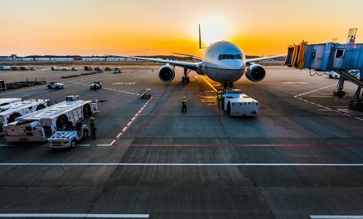 avion_parking-aéroport