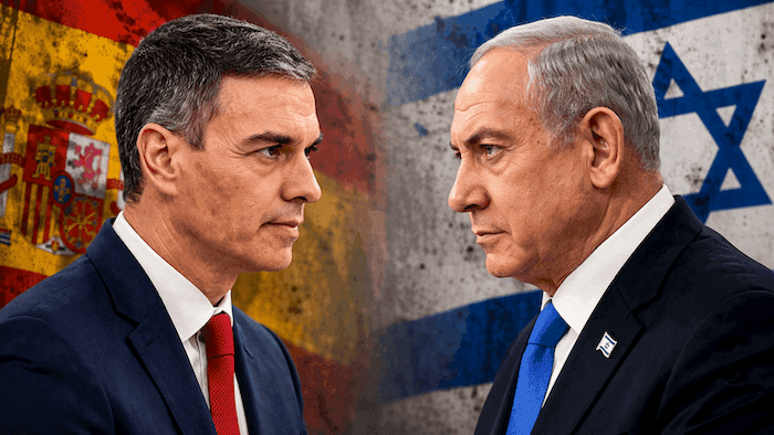 Portrait éditorial en format paysage montrant Pedro Sánchez et Benjamin Netanyahu face à face, symbolisant les tensions diplomatiques entre l’Espagne et Israël autour de Gaza.