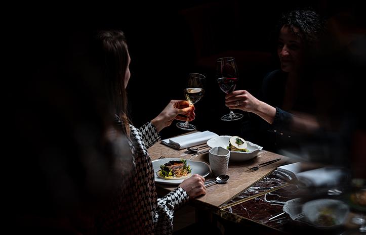 Diner dans le noir