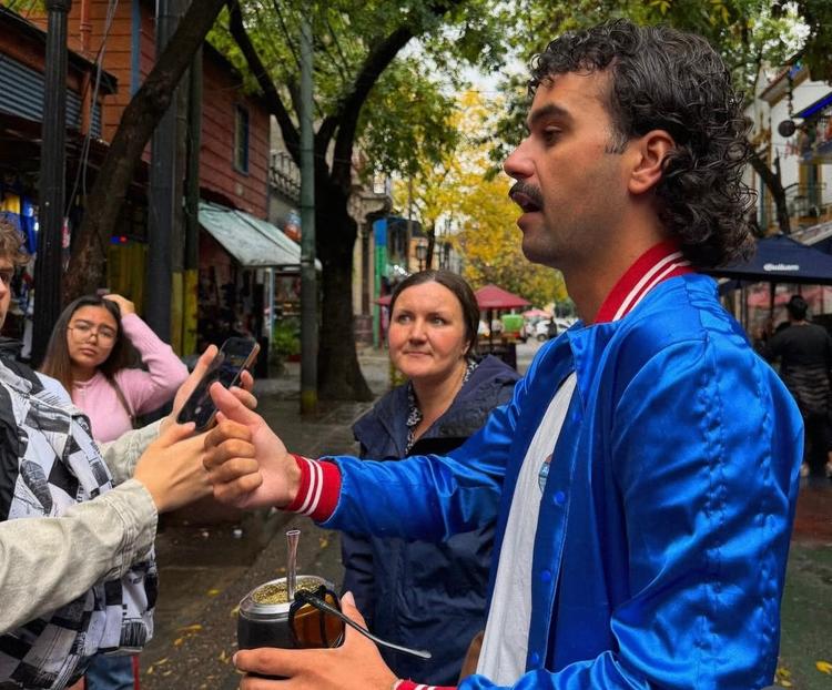 Mike La Boina, Buenos Aires