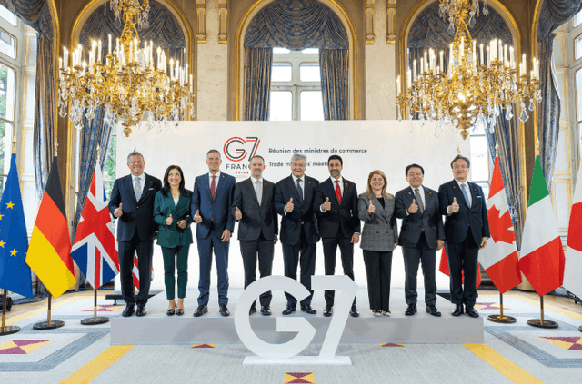 g7