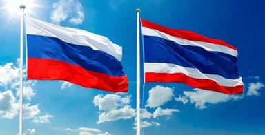 Drapeaux russe et thaï 