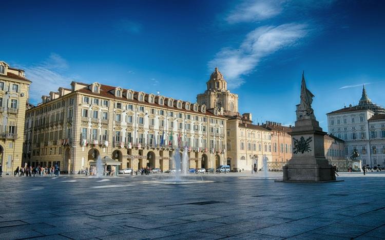 Turin_place