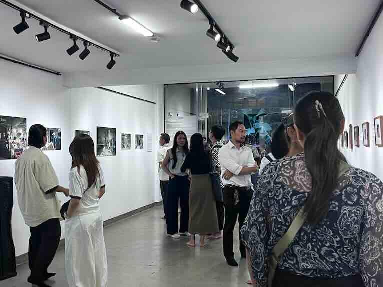 Première exposition pour de jeunes photographes cambodgiens