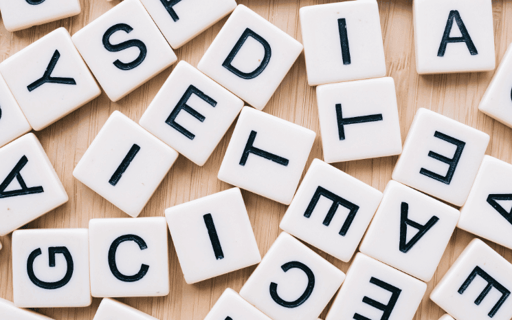 Près d’un tiers des mots du dictionnaire Merriam-Webster viennent du français