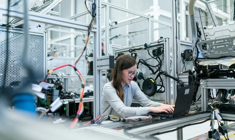 travail-ordinateur_industrie