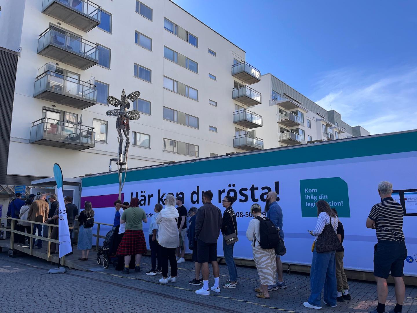 File d'attente pour aller voter à Stockholm