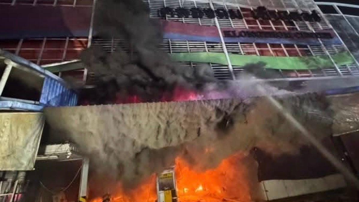 Incendie Khlong Thom center
