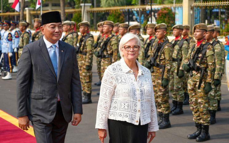 Interview de Catherine Vautrin, ministre des Armées et des Anciens Combattants, a l'occasion de sa visite officielle en Indonésie du 23 au 24 septembre 2026.