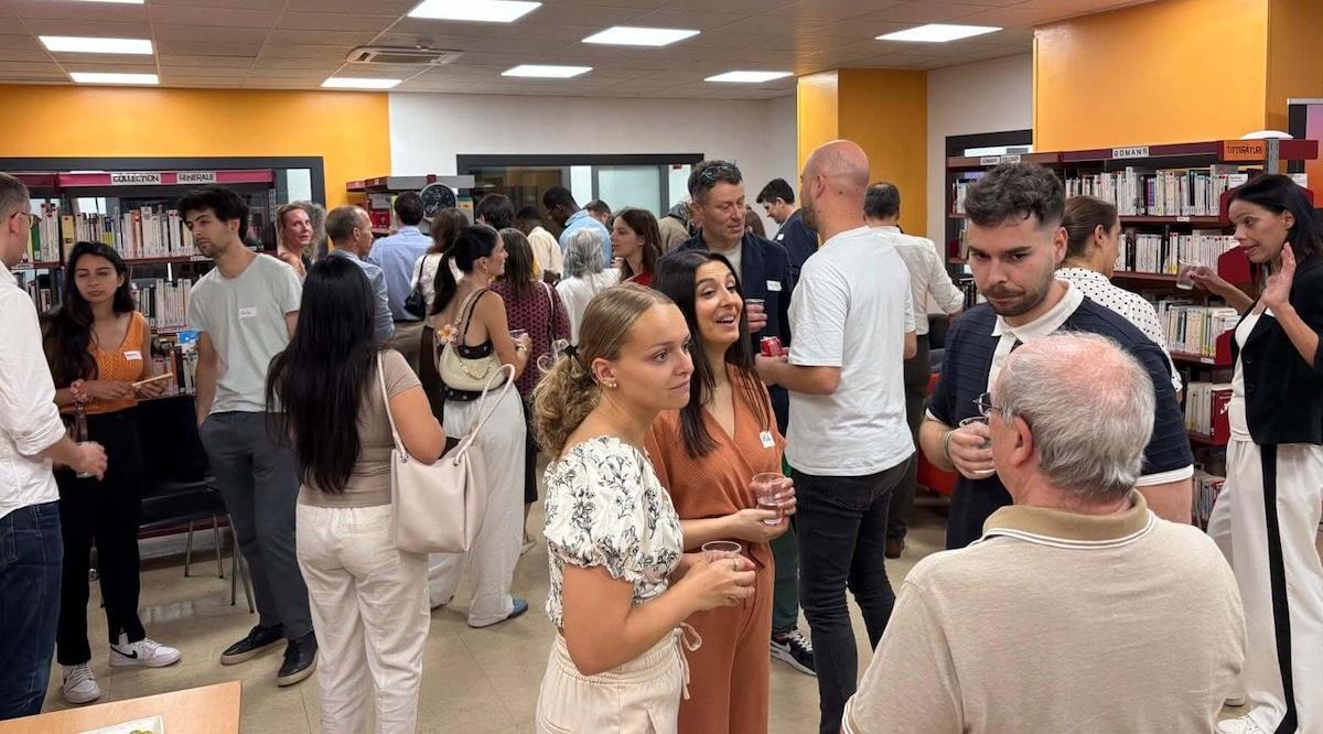 le public lors du salon emploi à madrid