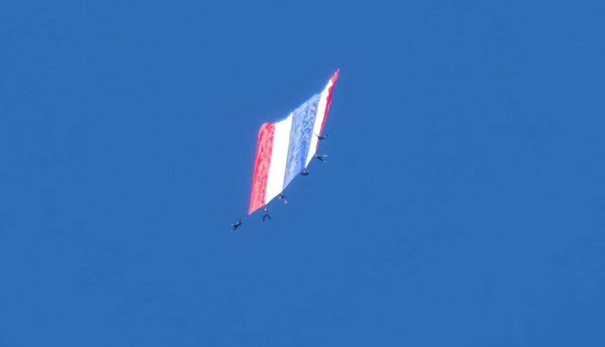 Drapeau thaï record dans les airs 