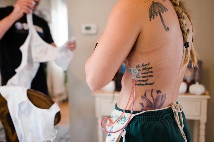 Après un cancer du sein à l’étranger, une femme témoigne de son parcours et des défis liés aux soins en expatriation.
