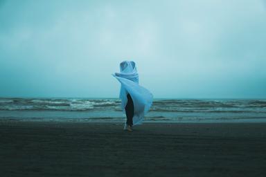 les violences en expatriation sont courantes et ne doivent pas être isolées ou incomprises 