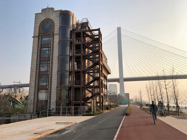 shanghai-pudong-promenade