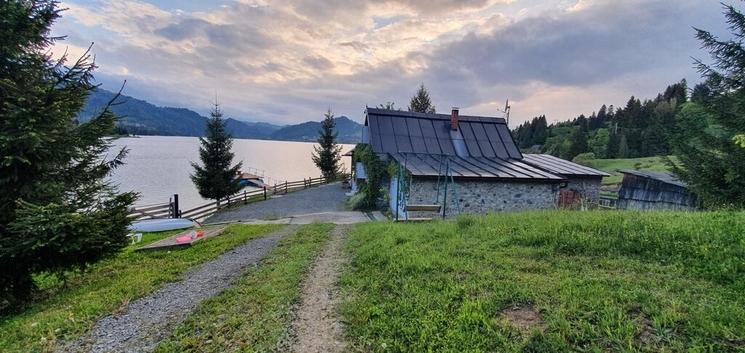 casa-pescarului-colibita-tourisme-lac-cabane-roumanie