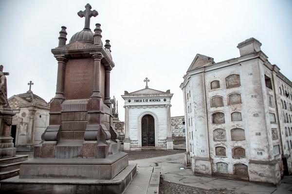 Le cimetière « Presbítero Maestro » de Lima, un lieu chargé d’histoire