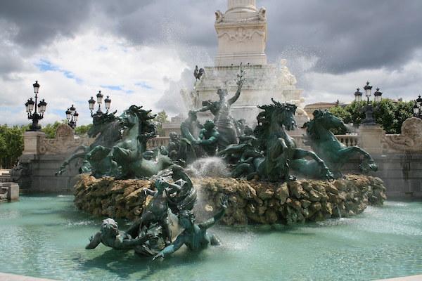 place quinconces France records