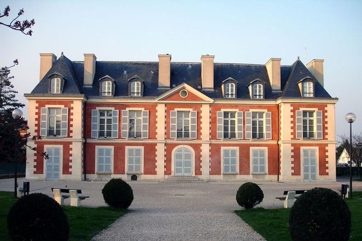 Saint-Gratien - Chateau de Catinat 