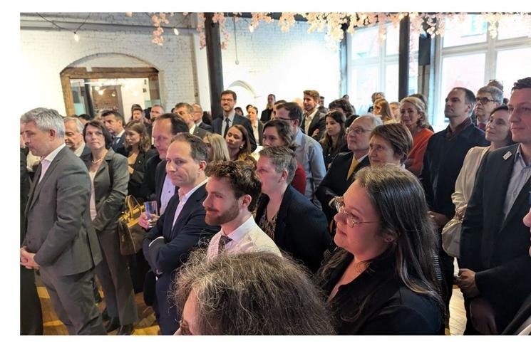 Français de Montréal, acteurs économiques, culturels et institutionnels réunis pour échanger avec la ministre Éléonore Caroit.