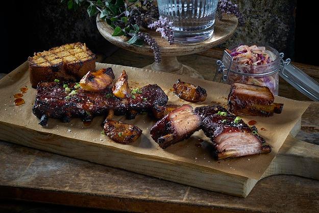 Travers de porc caramélisés