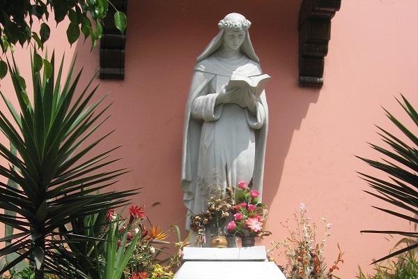 Sainte Rose de Lima, un symbole de passion, mais aussi de récupération historique