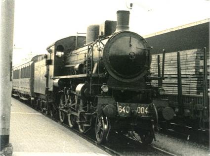 Locomotive à vapeur italienne 640