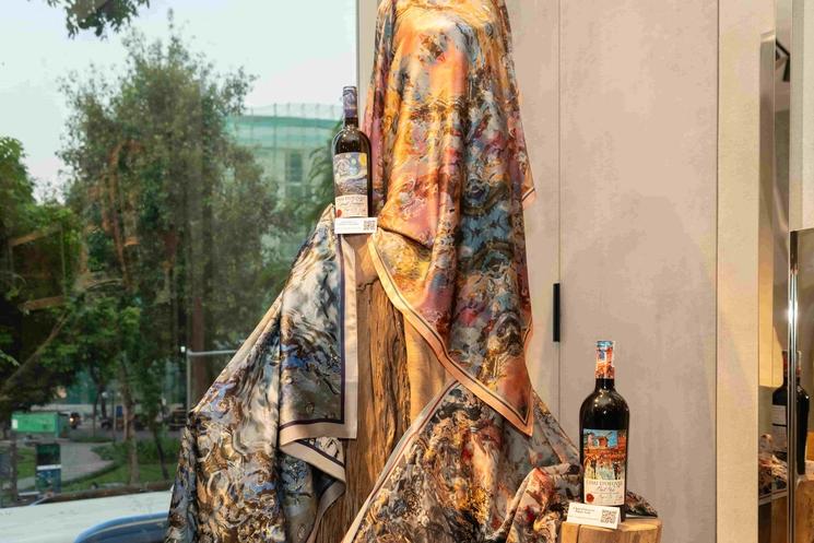 vin hanoi france vietnam