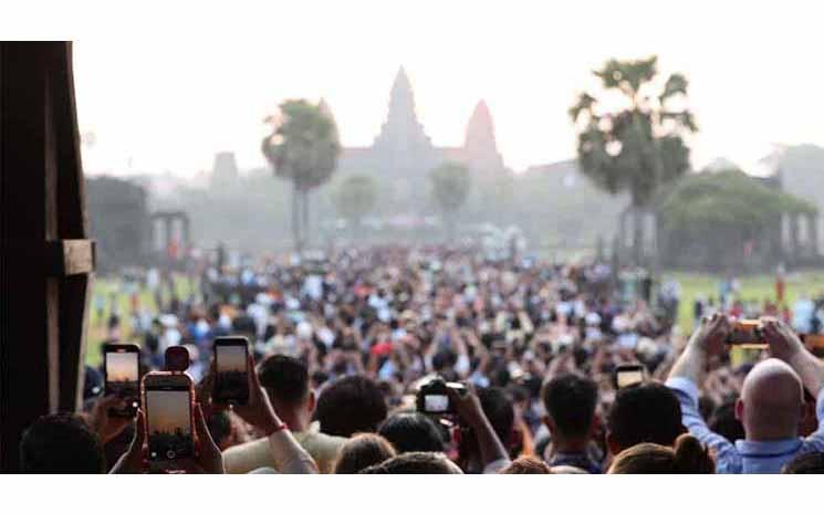 8.726 touristes pour l’équinoxe à Angkor 2