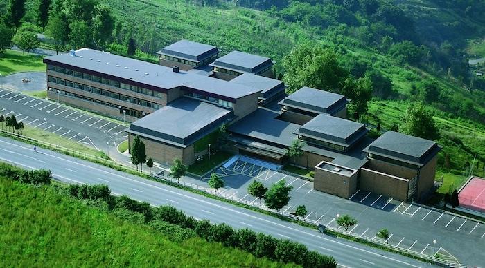 vue aérienne de l'école