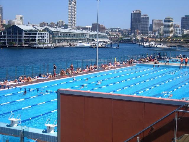 © http://swimsallyswim.blogspot.com/2006/10/andrew-boy-charlton-pool-wooloomooloo.html