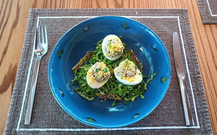 Des oeufs mimosa au bistrot Alpea de Bangkok