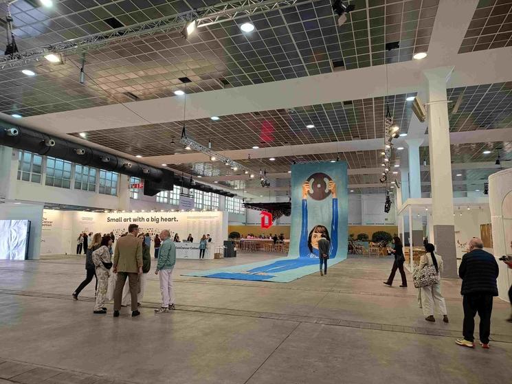 Une des oeuvres monumentales de l'espace "Horizons" de Art Brussels