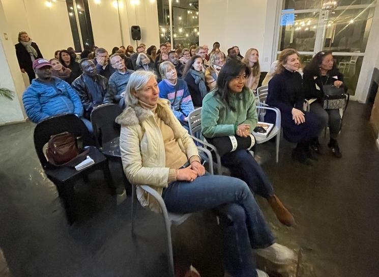 Assistance au lancement du livre d'Hichem BEN AZOUZ