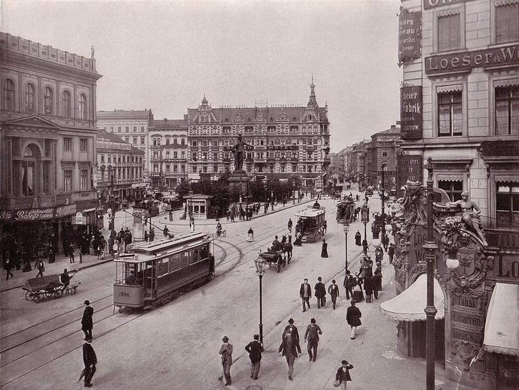 L'Alexanderplatz en 1903 ©Wikipedia