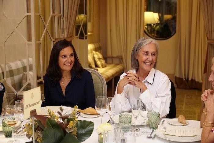 des personnes à table lors du diner de gala au majestic