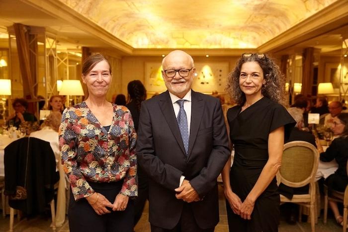 serge bourgeois avec deux membres de la bianfaisance
