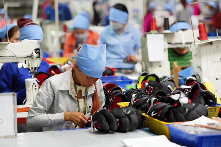 Cambodian-garment-worker.