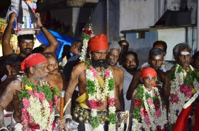 Procession pour Aayanar dans le Chettinad