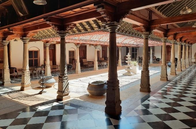 L'intérieur de Saratha Vilas, hôtel de charme dans le Chettinad