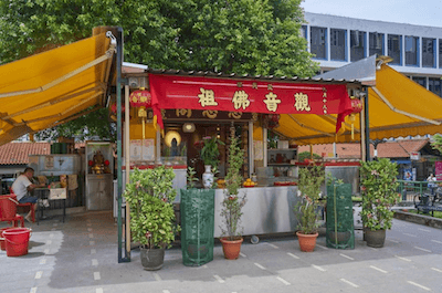 L’autel Ci En Ge à Toa Payoh (© Roots)