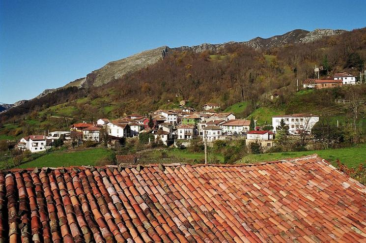 Village dans la commune de Ponga en Espagne 