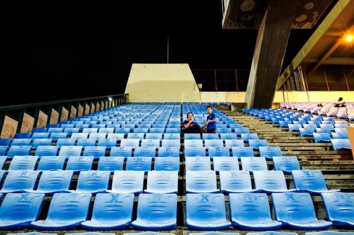 Tribune clairsemée