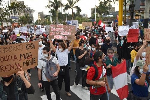 manifestations pérou lima corruption