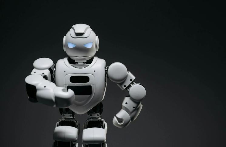 Un robot l'air méchant