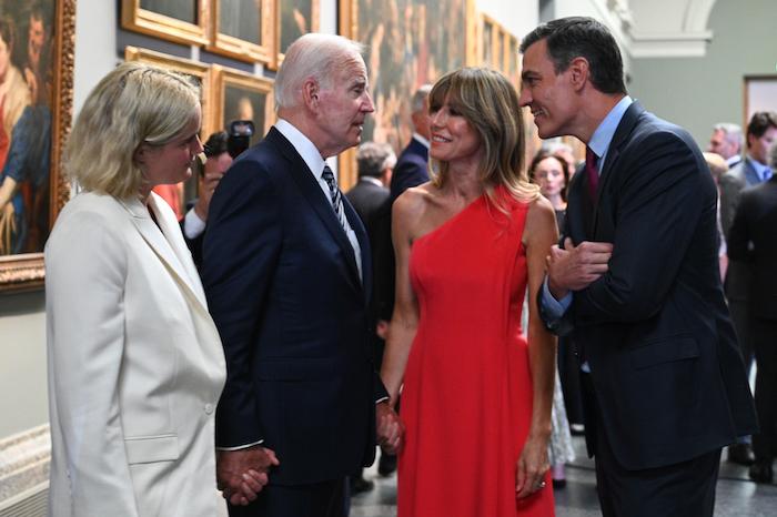 Pedro Sanchez, sa femme, Joe Biden et sa petite fille au Musée du Prado