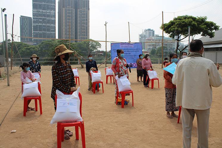 Distribution de l'aide Alimentaire Planete enfance developpement