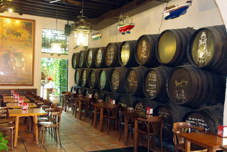 Tonneaux signés Bodega El Pimpi / Restaurant El Pimpi