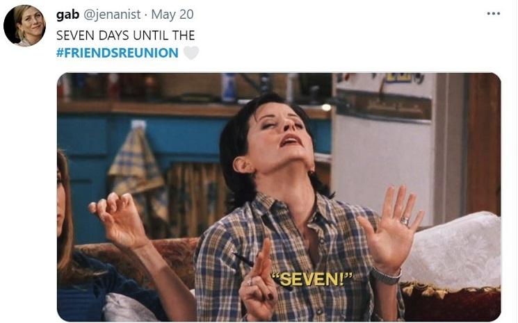 Un tweet, en description : "Plus que 7 jours avant la réunion de Friends", et une image de Monica qui s'exclame "7!"